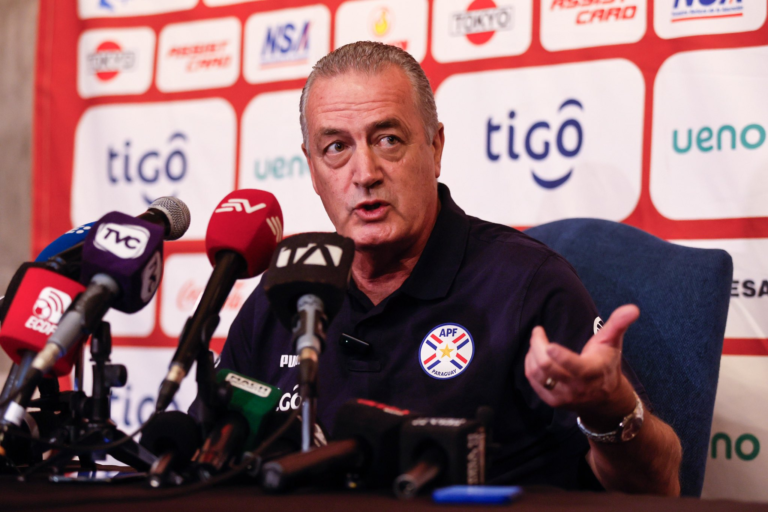 Gustavo Alfaro: «Si uno quiere ir al Mundial, debe ganar de local» Gustavo Alfaro: «Si uno quiere ir al Mundial, debe ganar de local»