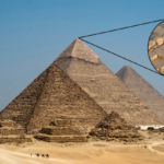 Captan a un perro en la cima de la Gran Pirámide de Giza en Egipto y nadie se explica cómo llegó allí