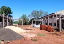 Obras paradas en escuela encarnacena genera ansias y preocupación