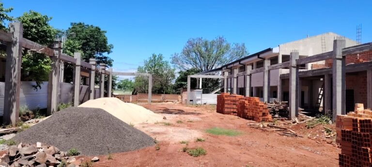 Obras paradas en escuela encarnacena genera ansias y preocupación