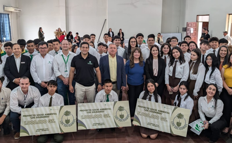 Premian a ganadores de concurso ambiental en Pilar