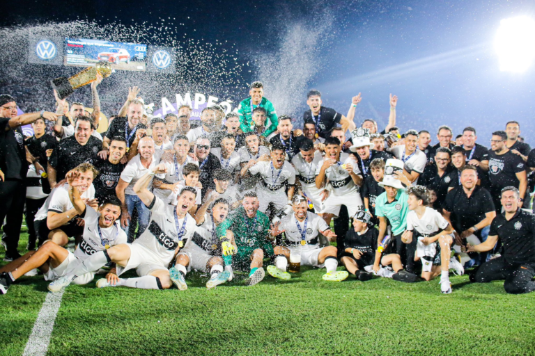 Olimpia celebra su estrella número 47 tras consagrarse campeón del Clausura