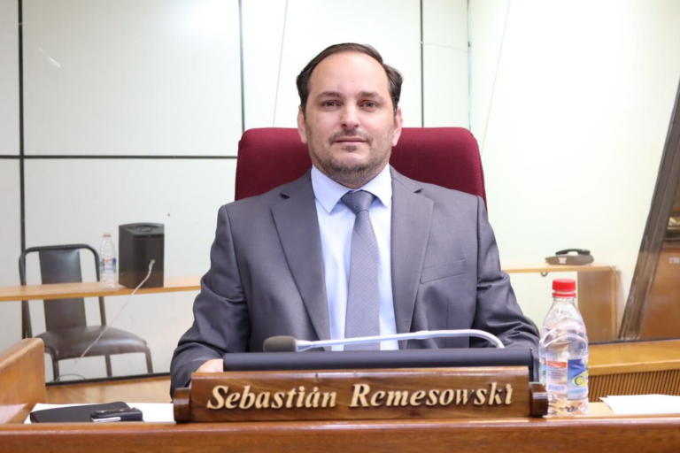 CREACIÓN DE ESPACIOS DE DESARROLLO INFANTIL EN UNIVERSIDADES PÚBLICAS DE PARAGUAY APROBADA: INICIATIVA DEL DIPUTADO NACIONAL SEBASTIÁN REMESOWSKI