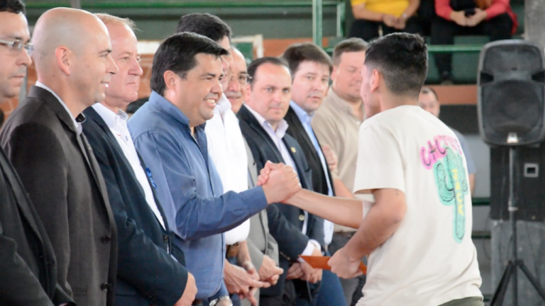 YACYRETÁ REALIZA SEGUNDO DESEMBOLSO DE BECAS UNIVERSITARIAS: MÁS DE DOS MIL MILLONES PARA JÓVENES DE ITAPÚA