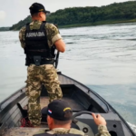 Hallan cuerpos enlazados de tres niños y un hombre en el río Paraná