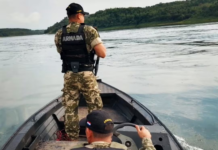 Hallan cuerpos enlazados de tres niños y un hombre en el río Paraná