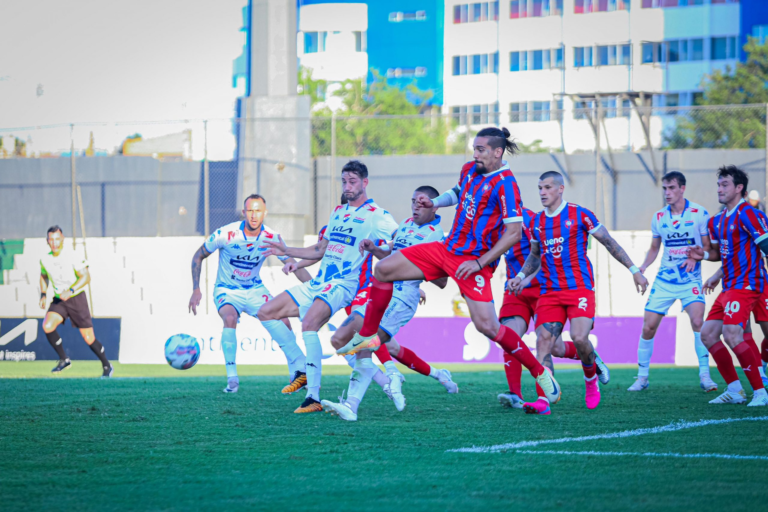 Un empate que no le sirve a ninguno: Nacional y Cerro igualaron 2-2