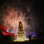 Con el encendido del árbol navideño del Palacio, dan inicio a la “Guarania de Navidad”
