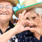 Más de 315.000 adultos mayores cobran pensiones este miércoles en arranque de pagos de diciembre