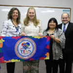 Salud presenta protocolo para atención a personas dentro del espectro autista (TEA)