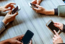 Brasil aprobó ley que prohíbe el uso de celulares en las escuelas