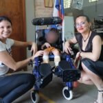 DEFENSORÍA DEL PUEBLO LOGRA ENTREGA DE SILLA POSTURAL STIL PARA NIÑO DE 2 AÑOS MEDIANTE AMPARO