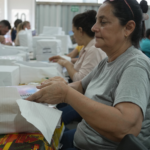 MEC prosigue con la recepción y control de útiles para lo kits escolares