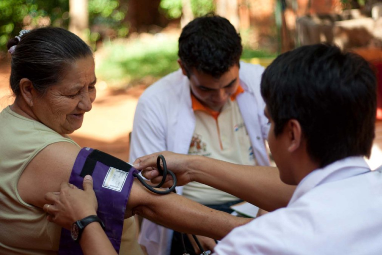 Salud anuncia llamado para la incorporación de médicos residentes en medicina familiar Salud anuncia llamado para la incorporación de médicos residentes en medicina familiar