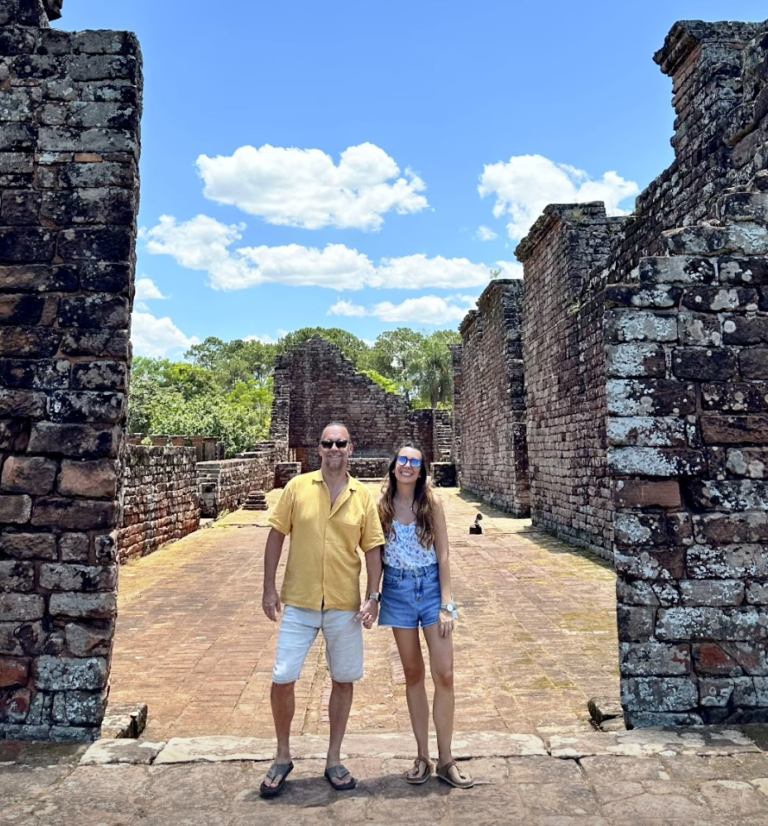Influencers mundiales expertos en patrimonio de Unesco cautivados por la belleza de Paraguay
