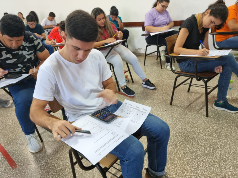 Hasta hoy podrás postular a las 5.000 Becas de Gobierno