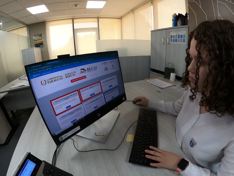Becas del Gobierno: instan a estudiantes a la cuidadosa elección de carreras