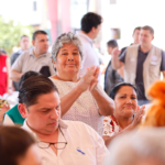 Empezó entrega de 24.475 tarjetas de débito a adultos mayores en los 17 departamentos y Asunción