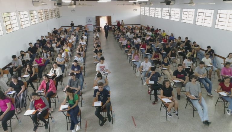 Becas del Gobierno: 17.855 postulantes podrán rendir examen de competencias básicas