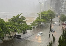 Brasil: intensas lluvias provocan inundaciones en Camboriú