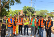 Ofrecen charla sobre salud ocupacional a trabajadores de obras urbanas en el sur del país