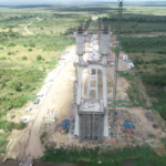 Montan primeros tirantes para sostener el Puente de la Bioceánica