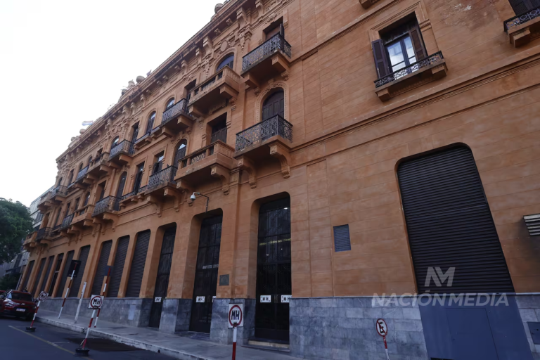 Instan a jubilados a completar censo del MEF para evitar bloqueo de tarjeta de cobro