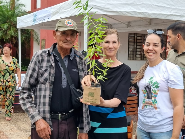Yacyretá distribuye 15.000 plantas medicinales al año, con una proyección de hasta 25.000 Yacyretá distribuye 15.000 plantas medicinales al año, con una proyección de hasta 25.000