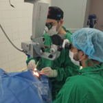 Realizan trasplante de córnea a paciente de 61 años en Oftalmología de Clínicas