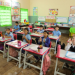 Gobierno inició entrega de 330 mil mobiliarios escolares