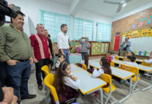 Acto de entrega de nuevos pupitres