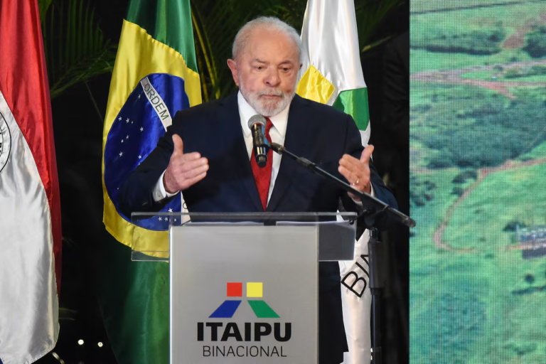 Prensa revela que Brasil realizó espionaje informático al Paraguay por negociación de Itaipú Prensa revela que Brasil realizó espionaje informático al Paraguay por negociación de Itaipú