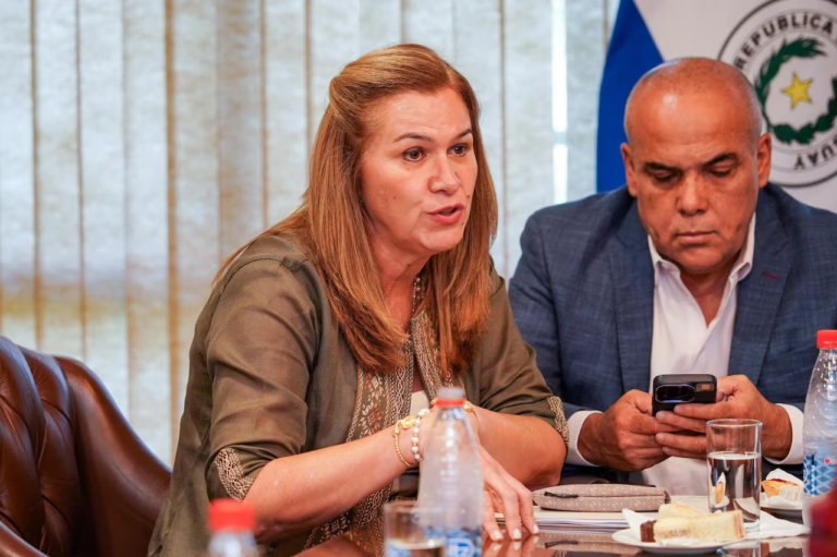 Ministra de Salud responde al Senado sobre terapia intensiva en el Hospital de Villarrica