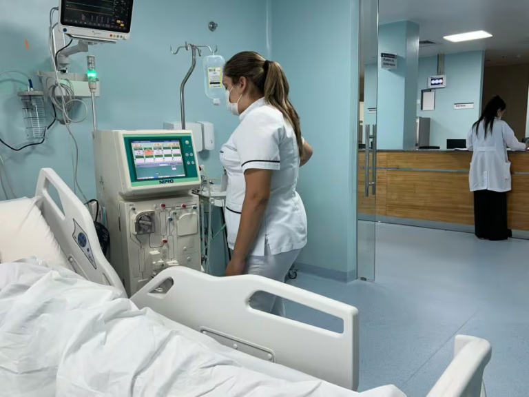 Gran avance: realizan primera sesión de hemodiálisis en el nuevo Hospital General de Coronel Oviedo