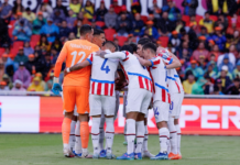 Paraguay quiere pegar el salto hacia el Mundial ante un Chile desesperado