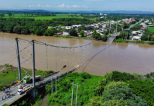 Ecuador: sube a cuatro la cifra de muertos por caída de puente