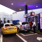 Gobierno anuncia reducción de precios en todos los combustibles de Petropar