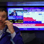 Wall Street volvió a caer con fuerza en medio de la incertidumbre por los aranceles: el Dow Jones perdió más de 2.200 puntos