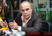 Senador afirma que recibió propuesta de frenar candidatura de Cartes a cambio de parar ataques