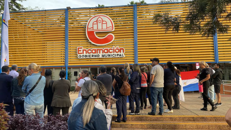Comerciantes y trabajadores de Encarnación rechazan el estacionamiento tarifado Comerciantes y trabajadores de Encarnación rechazan el estacionamiento tarifado