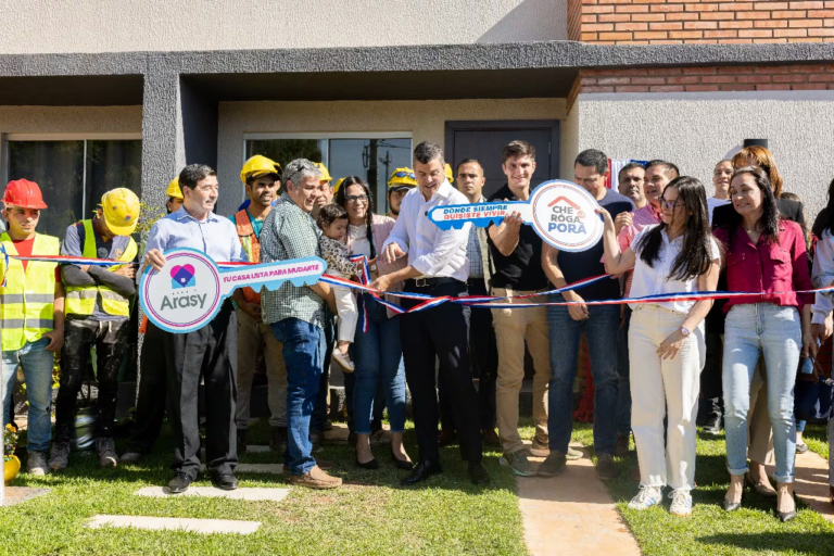 Che Róga Porã 2.0: entregan las primeras viviendas en Luque