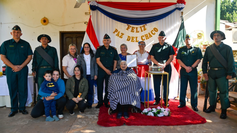 Ejército Paraguayo rinde homenaje a héroes vivientes de la Guerra del Chaco