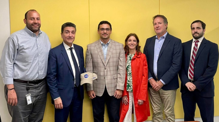 Personal de la EBY presenta ante la OEA su participación en proyecto con la NASA