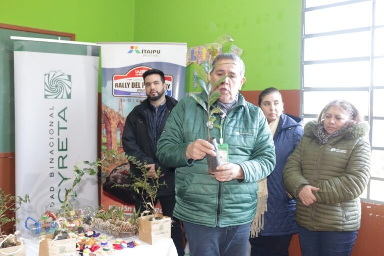 Desarrollan charlas a estudiantes para el cuidado del Medio Ambiente
