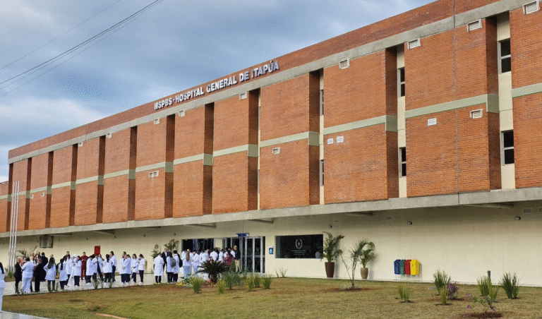 Consultorios del nuevo hospital de Itapúa ya atienden masivamente a pacientes