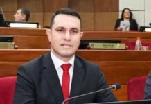 Senador David Rivas participó del segundo informe presidencial de Santiago Peña