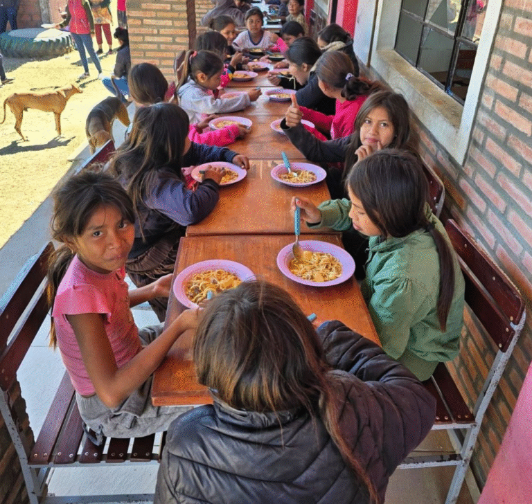 Hambre Cero cumple un año de implementación dando alimentación a más de 1 millón de escolares