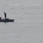 Continúa el intento de rescate del cuerpo del camionero atrapado en el río