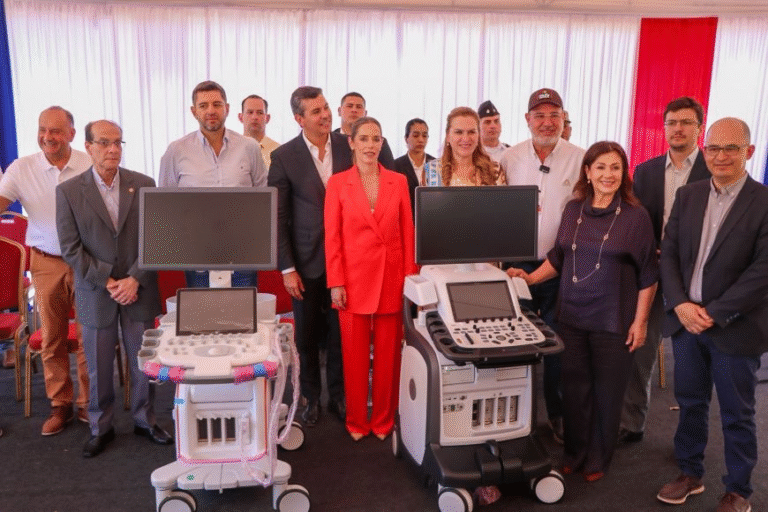 Hospitales públicos de referencia tienen nuevos equipos médicos para fortalecer capacidad diagnóstica