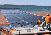 Itaipu finaliza instalación de paneles solares en su planta flotante